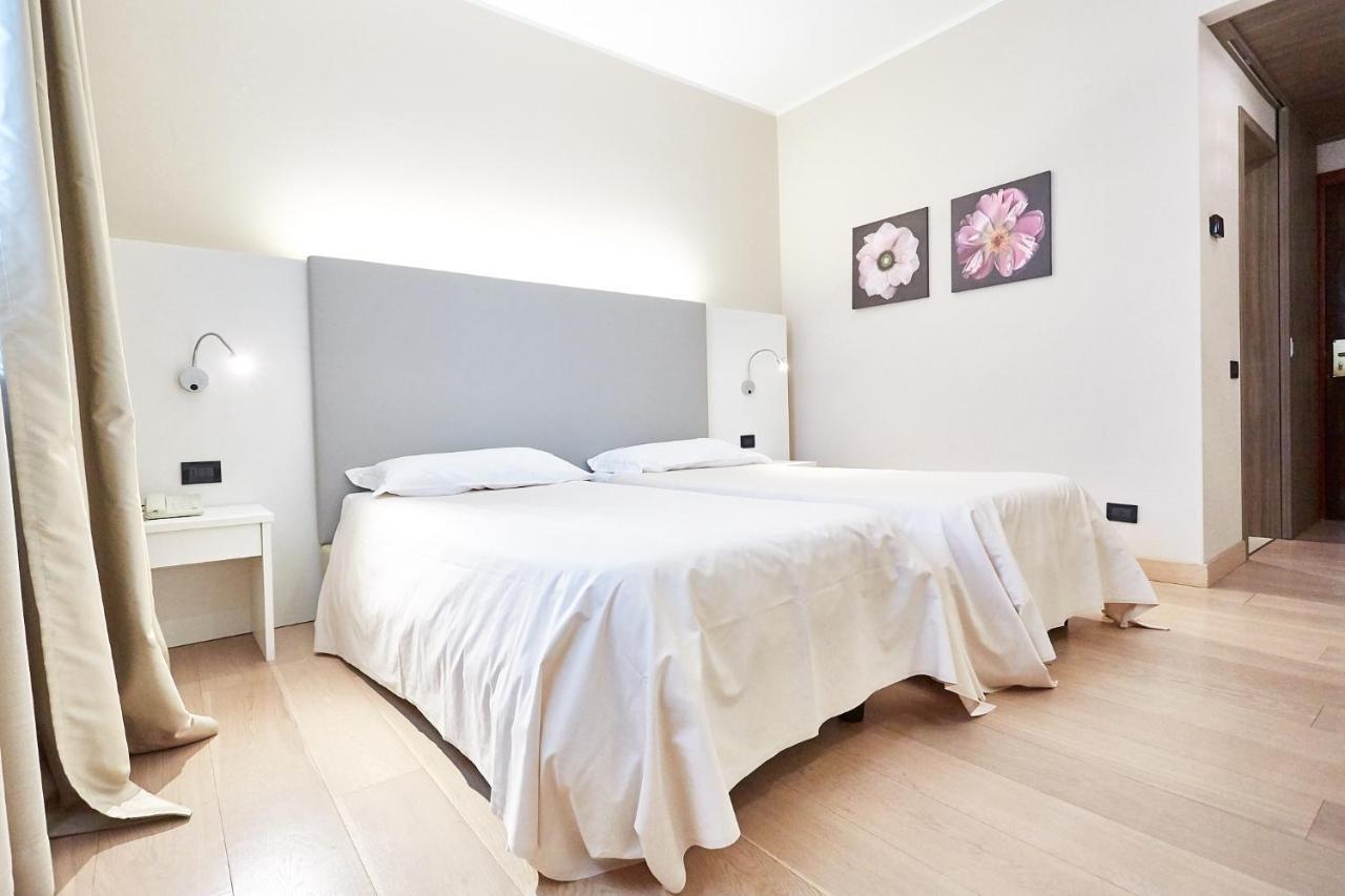 ホテル Ferretti Majestichouse カステネードロ エクステリア 写真